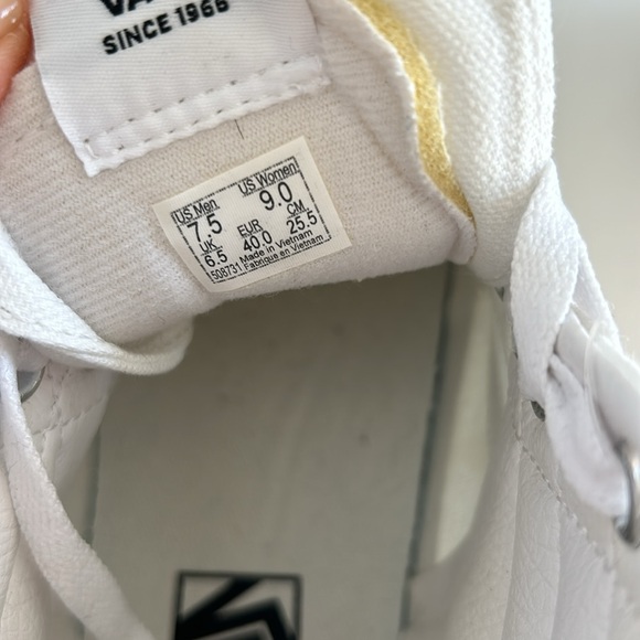 Hi top Vans white - Picture 2 of 2